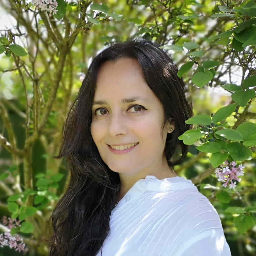 Filiz Woodhouse | Intuitive Hypnotherapy